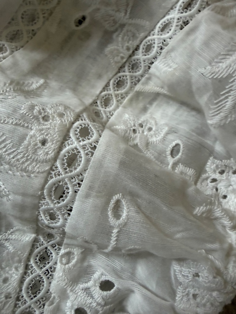 🇦🇺 Forever New white embroidered top- natural fibres S small. - Picture 5 of 10